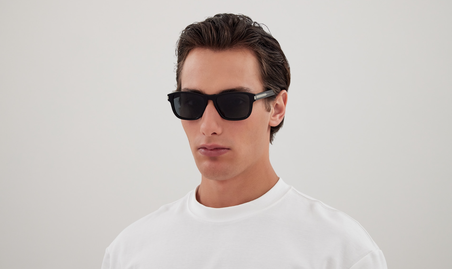 Óculos de sol Saint Laurent Corner Angle SL 710