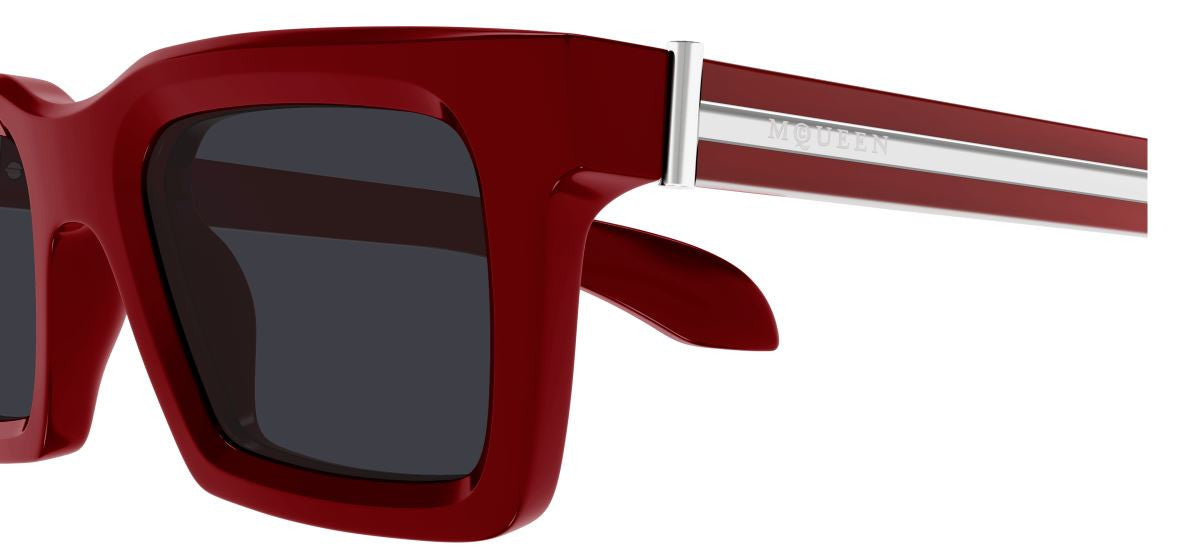 Óculos de Sol Alexander McQueen Skull AM0506S