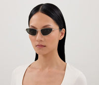Óculos de Sol Alexander McQueen Cross Bar AM0522S