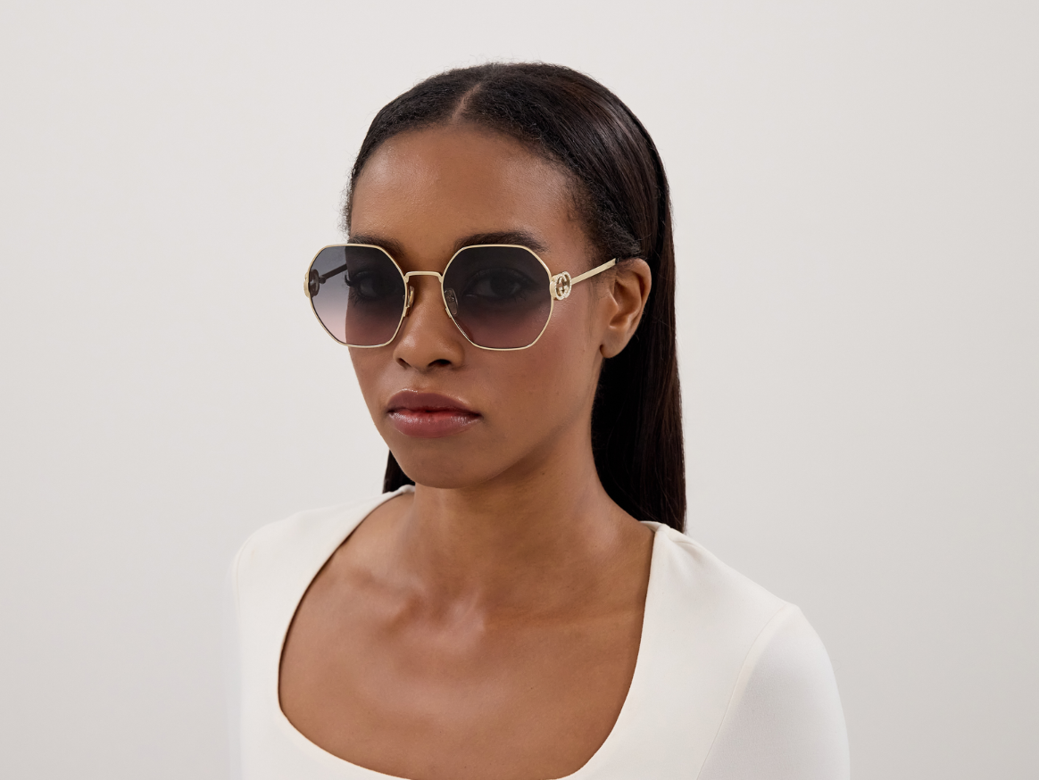Lunettes de soleil Gucci Emblem GG2046S